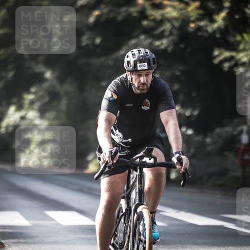 13.09.2026 - Stadtparktriathlon H.Heesch http://msf.ph/oto/10292171 13.09.2026 11:26:27 Radfahren 660, 730, 746, 820, 821 meine-sportfotos.de