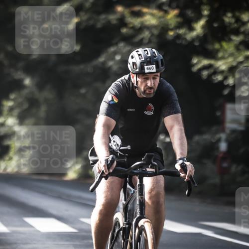 13.09.2026 - Stadtparktriathlon H.Heesch http://msf.ph/oto/10292175 13.09.2026 11:26:27 Radfahren 660, 730, 746, 820, 821 meine-sportfotos.de