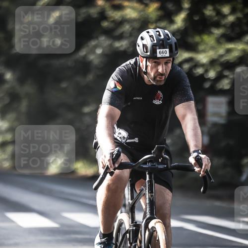 13.09.2026 - Stadtparktriathlon H.Heesch http://msf.ph/oto/10292178 13.09.2026 11:26:27 Radfahren 660, 730, 746, 820, 821 meine-sportfotos.de