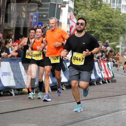 13.09.2026 - 21. swb-Marathon Bremen Strokosch-Dieckow http://msf.ph/oto/10292183 13.09.2026 10:46:17 Ziel 10436, 11015, 11762, 11956, 12033, 12069, 12556, 12557, 13529, 13612, 10228, 10897, 11110, 11287, 11356 meine-sportfotos.de