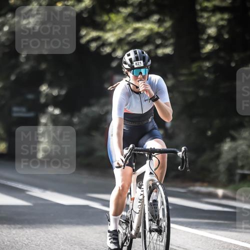 13.09.2026 - Stadtparktriathlon H.Heesch http://msf.ph/oto/10292185 13.09.2026 11:26:28 Radfahren 660, 730, 746, 820, 821 meine-sportfotos.de