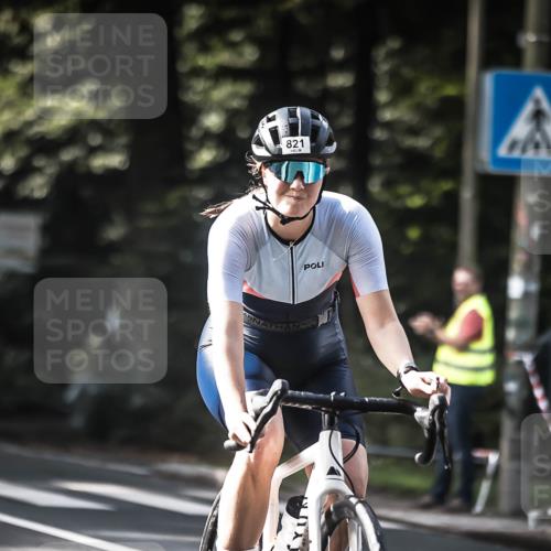 13.09.2026 - Stadtparktriathlon H.Heesch http://msf.ph/oto/10292197 13.09.2026 11:26:28 Radfahren 660, 730, 746, 820, 821 meine-sportfotos.de