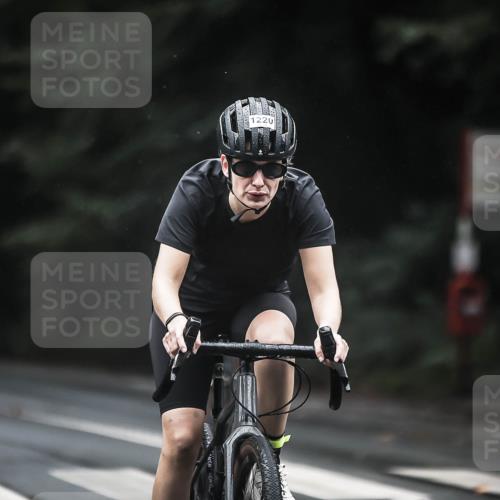 13.09.2026 - Stadtparktriathlon H.Heesch http://msf.ph/oto/10292215 13.09.2026 12:43:56 Radfahren 1090, 1181, 1209, 1220, 1295 meine-sportfotos.de
