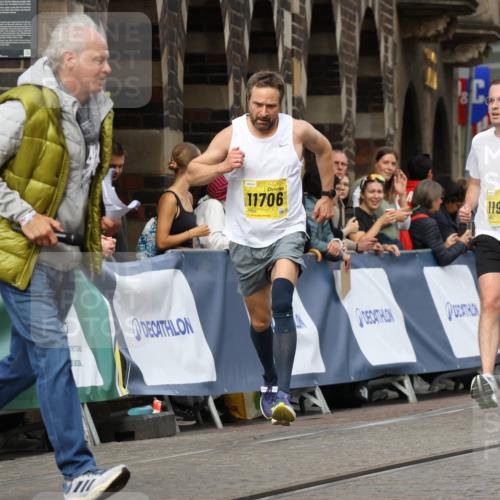 13.09.2026 - 21. swb-Marathon Bremen Strokosch-Dieckow http://msf.ph/oto/10292219 13.09.2026 10:46:24 Ziel 10436, 10447, 10992, 11925, 11956, 12556, 12557, 13529, 13609, 13612, 13640, 10590, 10897, 11110, 11155, 11287, 11356, 12035, 13511 meine-sportfotos.de