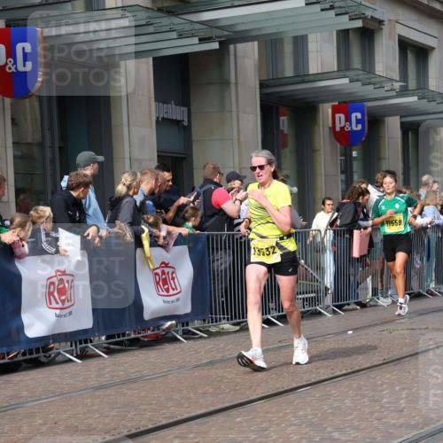 13.09.2026 - 21. swb-Marathon Bremen Strokosch-Dieckow http://msf.ph/oto/10292246 13.09.2026 10:45:35 Ziel 10436, 10464, 10987, 11015, 11063, 11279, 11559, 11762, 11845, 11956, 12033, 12069, 12087, 12556, 12557, 13529, 13532, 13595, 13612, 10318, 10352, 10398, 10536, 10541, 10583, 11088, 11209, 11232, 11478, 11695, 11749, 11835, 12054, 12290, 12355, 12475, 12534, 13532, 13628 meine-sportfotos.de