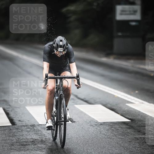 13.09.2026 - Stadtparktriathlon H.Heesch http://msf.ph/oto/10292259 13.09.2026 12:44:03 Radfahren 1112, 1169 meine-sportfotos.de