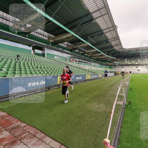 13.09.2026 - 21. swb-Marathon Bremen Michael Burmester http://msf.ph/oto/10292261 13.09.2026 10:28:03 Laufen im Stadion 10096, 10142, 10172, 10189, 10223, 10231, 10267, 10269, 10270, 10289, 10293, 10294, 10310, 10316, 10319, 10329, 10393, 10421, 10464, 10489, 10504, 10508, 10514, 10525, 10538, 10541, 10544, 10566, 10583, 10594, 10628, 10638, 10655, 10709, 10739, 10744, 10770, 10807, 10814, 10835, 10846, 10860, 10873, 10876, 10897, 10898, 10910, 10917, 10923, 10956, 10992, 10993, 11005, 11035, 11058, 11060, 11063, 11076, 11087, 11092, 11110, 11111, 11135, 11148, 11170, 11193 meine-sportfotos.de