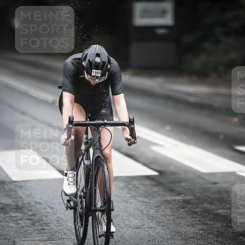 13.09.2026 - Stadtparktriathlon H.Heesch http://msf.ph/oto/10292271 13.09.2026 12:44:04 Radfahren 1112, 1169, 1304 meine-sportfotos.de