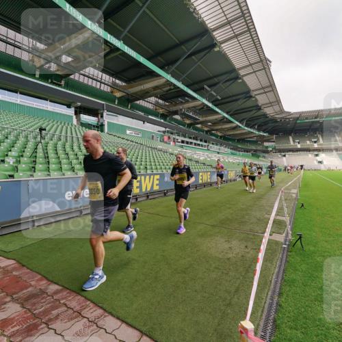 13.09.2026 - 21. swb-Marathon Bremen Michael Burmester http://msf.ph/oto/10292287 13.09.2026 10:28:10 Laufen im Stadion 10096, 10142, 10170, 10172, 10189, 10223, 10231, 10267, 10269, 10270, 10289, 10293, 10294, 10310, 10316, 10319, 10329, 10393, 10421, 10464, 10489, 10504, 10508, 10514, 10525, 10538, 10544, 10566, 10583, 10594, 10628, 10638, 10655, 10709, 10739, 10744, 10770, 10814, 10835, 10846, 10860, 10873, 10876, 10897, 10898, 10910, 10917, 10923, 10956, 10992, 10993, 11005, 11007, 11018, 11035, 11058, 11060, 11063, 11076, 11087, 11092, 11110, 11111, 11148, 11170, 11193 meine-sportfotos.de