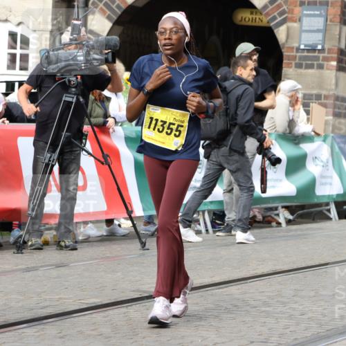 13.09.2026 - 21. swb-Marathon Bremen Strokosch-Dieckow http://msf.ph/oto/10292288 13.09.2026 11:17:16 Ziel 10295, 10679, 10999, 11456, 11461, 11653, 11867, 12089, 12287, 10472, 10773, 10779, 10979, 11709, 12334 meine-sportfotos.de