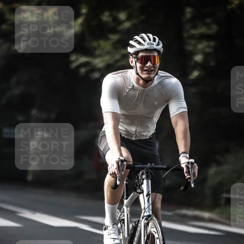 13.09.2026 - Stadtparktriathlon H.Heesch http://msf.ph/oto/10292294 13.09.2026 11:26:43 Radfahren 685, 694, 778 meine-sportfotos.de