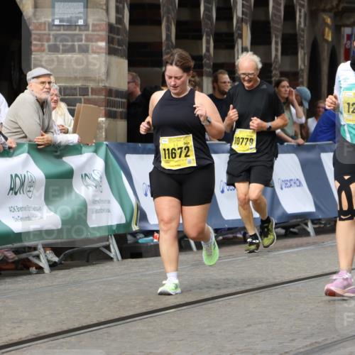 13.09.2026 - 21. swb-Marathon Bremen Strokosch-Dieckow http://msf.ph/oto/10292318 13.09.2026 11:17:21 Ziel 10295, 10335, 10999, 11355, 11461, 11653, 11867, 12089, 12287, 10472, 10979, 11709, 12334 meine-sportfotos.de