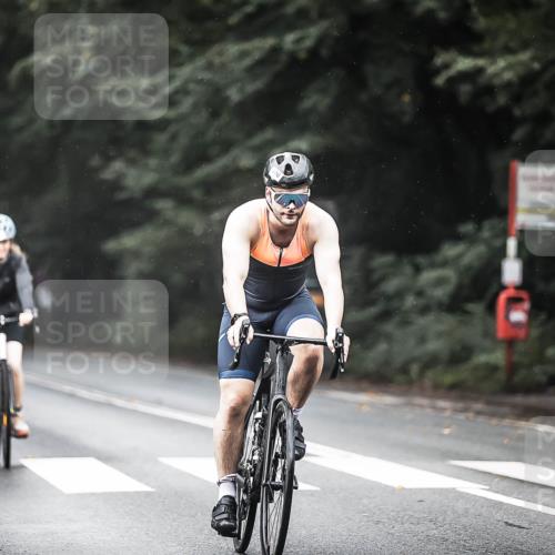 13.09.2026 - Stadtparktriathlon H.Heesch http://msf.ph/oto/10292321 13.09.2026 11:37:19 Radfahren 724, 761, 864, 906, 911, 926 meine-sportfotos.de