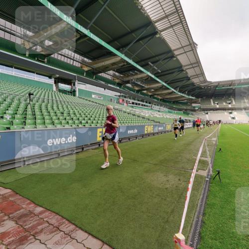 13.09.2026 - 21. swb-Marathon Bremen Michael Burmester http://msf.ph/oto/10292330 13.09.2026 10:28:21 Laufen im Stadion 10096, 10142, 10170, 10172, 10189, 10200, 10223, 10231, 10267, 10269, 10270, 10289, 10293, 10294, 10310, 10316, 10329, 10348, 10393, 10421, 10489, 10508, 10514, 10525, 10538, 10544, 10566, 10594, 10628, 10638, 10655, 10709, 10739, 10744, 10770, 10814, 10835, 10840, 10846, 10860, 10876, 10897, 10898, 10910, 10917, 10923, 10956, 10993, 11005, 11007, 11018, 11035, 11058, 11060, 11076, 11087, 11092, 11110, 11111, 11148, 11170, 11193 meine-sportfotos.de