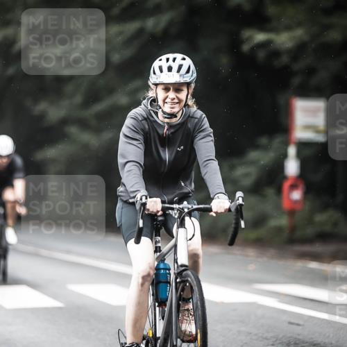 13.09.2026 - Stadtparktriathlon H.Heesch http://msf.ph/oto/10292335 13.09.2026 11:37:21 Radfahren 724, 761, 836, 864, 896, 906, 911, 926 meine-sportfotos.de