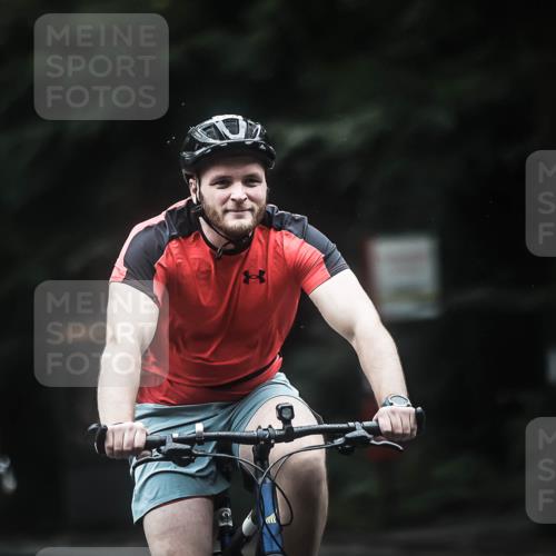 13.09.2026 - Stadtparktriathlon H.Heesch http://msf.ph/oto/10292358 13.09.2026 12:44:48 Radfahren 1078, 1102, 1121, 1134, 1148, 1157, 1247, 1256, 1257, 1258, 1302 meine-sportfotos.de