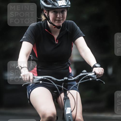 13.09.2026 - Stadtparktriathlon H.Heesch http://msf.ph/oto/10292454 13.09.2026 12:44:55 Radfahren 1078, 1081, 1102, 1134, 1157, 1233, 1247, 1256, 1258, 1302 meine-sportfotos.de