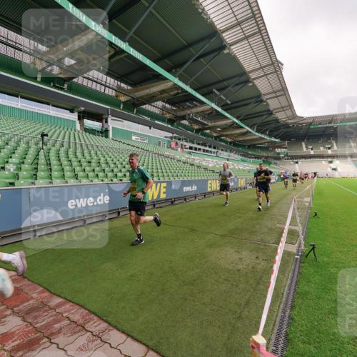 13.09.2026 - 21. swb-Marathon Bremen Michael Burmester http://msf.ph/oto/10292469 13.09.2026 10:28:44 Laufen im Stadion 10142, 10170, 10183, 10189, 10200, 10223, 10267, 10269, 10270, 10293, 10294, 10310, 10316, 10329, 10334, 10348, 10381, 10393, 10421, 10426, 10508, 10525, 10537, 10538, 10544, 10566, 10594, 10655, 10709, 10739, 10763, 10770, 10814, 10835, 10840, 10846, 10860, 10876, 10898, 10910, 10917, 10923, 10966, 10993, 11005, 11007, 11018, 11035, 11058, 11076, 11087, 11092, 11109, 11111, 11148, 11170 meine-sportfotos.de