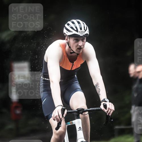 13.09.2026 - Stadtparktriathlon H.Heesch http://msf.ph/oto/10292480 13.09.2026 12:44:56 Radfahren 1078, 1081, 1102, 1233, 1247, 1258, 1302 meine-sportfotos.de