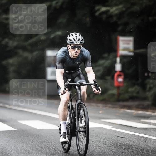 13.09.2026 - Stadtparktriathlon H.Heesch http://msf.ph/oto/10292481 13.09.2026 11:37:31 Radfahren 724, 829, 833, 836, 896, 923 meine-sportfotos.de