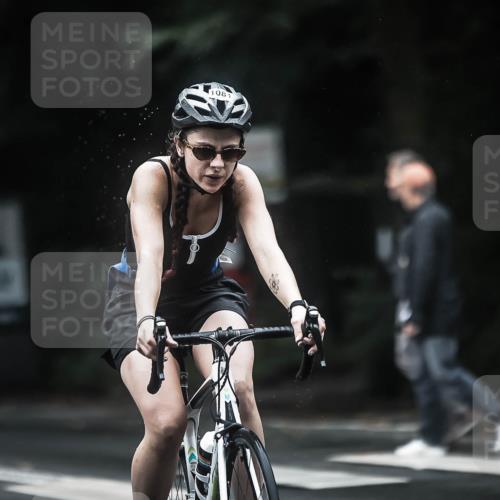 13.09.2026 - Stadtparktriathlon H.Heesch http://msf.ph/oto/10292486 13.09.2026 12:44:59 Radfahren 1081, 1233, 1258, 1286 meine-sportfotos.de