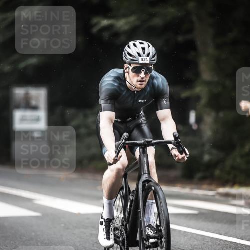 13.09.2026 - Stadtparktriathlon H.Heesch http://msf.ph/oto/10292491 13.09.2026 11:37:32 Radfahren 829, 833, 836, 896, 923 meine-sportfotos.de