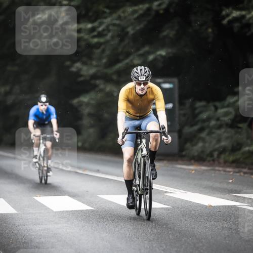 13.09.2026 - Stadtparktriathlon H.Heesch http://msf.ph/oto/10292501 13.09.2026 11:37:34 Radfahren 829, 833, 853, 923 meine-sportfotos.de