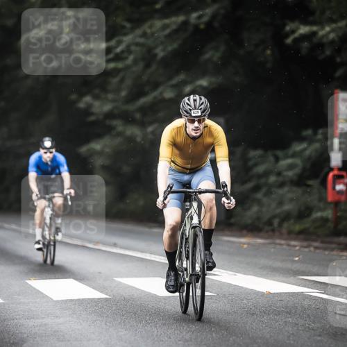 13.09.2026 - Stadtparktriathlon H.Heesch http://msf.ph/oto/10292507 13.09.2026 11:37:34 Radfahren 829, 833, 853, 923 meine-sportfotos.de