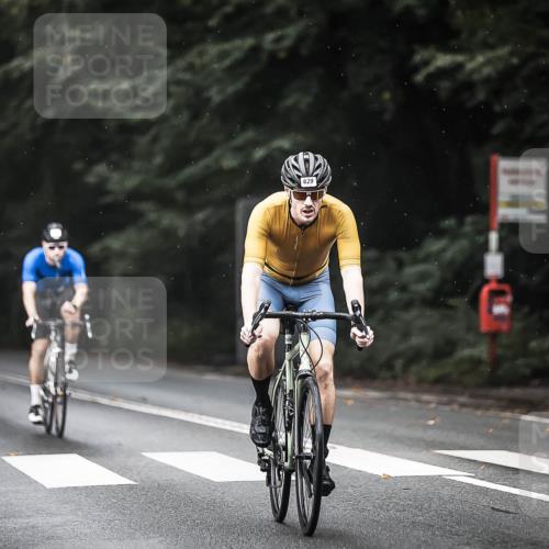 13.09.2026 - Stadtparktriathlon H.Heesch http://msf.ph/oto/10292510 13.09.2026 11:37:34 Radfahren 829, 833, 853, 923 meine-sportfotos.de