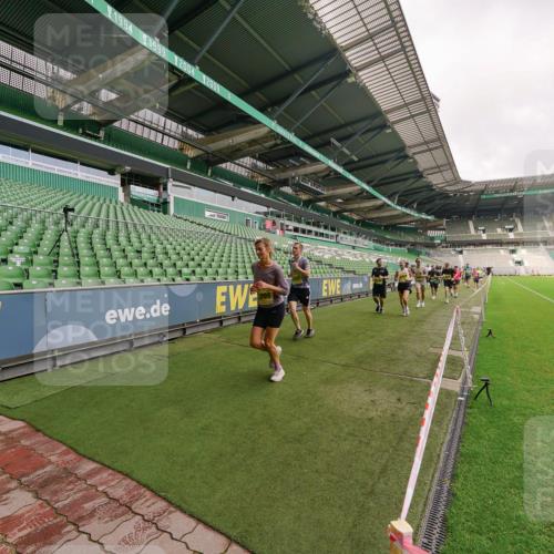 13.09.2026 - 21. swb-Marathon Bremen Michael Burmester http://msf.ph/oto/10292525 13.09.2026 10:28:53 Laufen im Stadion 10162, 10170, 10183, 10189, 10200, 10218, 10223, 10253, 10267, 10270, 10293, 10294, 10316, 10329, 10334, 10348, 10381, 10393, 10421, 10426, 10508, 10525, 10537, 10538, 10544, 10594, 10655, 10709, 10739, 10763, 10770, 10814, 10825, 10835, 10840, 10846, 10860, 10876, 10910, 10917, 10923, 10966, 10993, 11005, 11007, 11018, 11035, 11058, 11076, 11087, 11092, 11109, 11111, 11170 meine-sportfotos.de