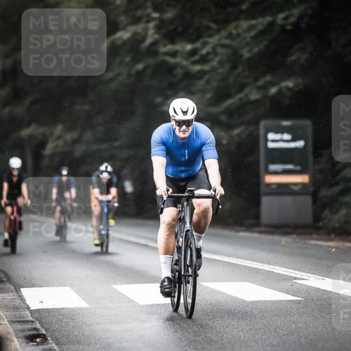 13.09.2026 - Stadtparktriathlon H.Heesch http://msf.ph/oto/10292558 13.09.2026 11:37:39 Radfahren 790, 824, 829, 833, 853, 903 meine-sportfotos.de