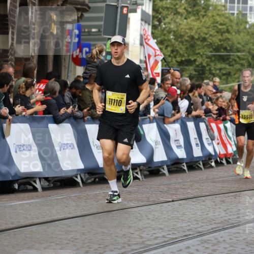 13.09.2026 - 21. swb-Marathon Bremen Strokosch-Dieckow http://msf.ph/oto/10292563 13.09.2026 10:46:37 Ziel 10228, 10447, 10992, 11287, 11706, 11925, 11926, 13609, 13640, 10445, 12364, 12375 meine-sportfotos.de