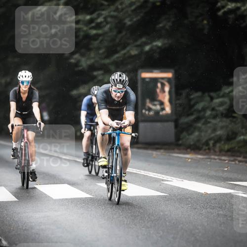 13.09.2026 - Stadtparktriathlon H.Heesch http://msf.ph/oto/10292597 13.09.2026 11:37:41 Radfahren 790, 824, 833, 853, 903 meine-sportfotos.de