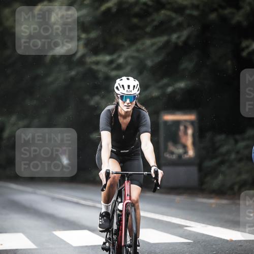 13.09.2026 - Stadtparktriathlon H.Heesch http://msf.ph/oto/10292615 13.09.2026 11:37:42 Radfahren 790, 824, 853, 903 meine-sportfotos.de