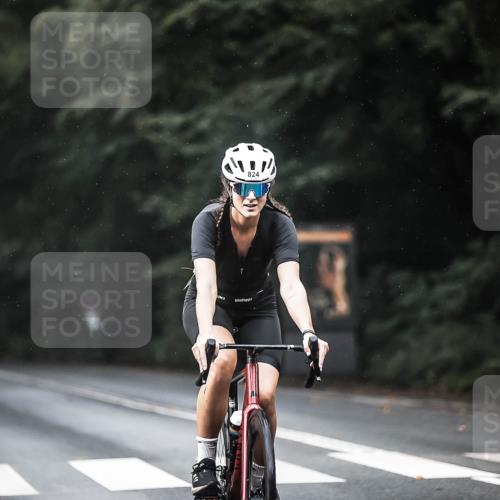 13.09.2026 - Stadtparktriathlon H.Heesch http://msf.ph/oto/10292621 13.09.2026 11:37:42 Radfahren 790, 824, 853, 903 meine-sportfotos.de