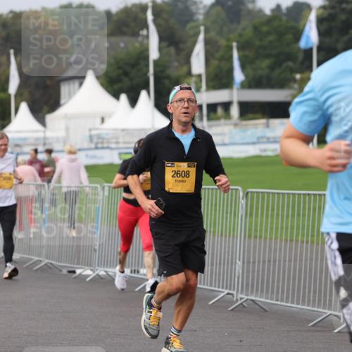 13.09.2026 - Kiel Lauf Andreas Tolksdorf http://msf.ph/oto/10292663 13.09.2026 09:25:29 Kiellinie 38, 38, 2608, 5530 meine-sportfotos.de
