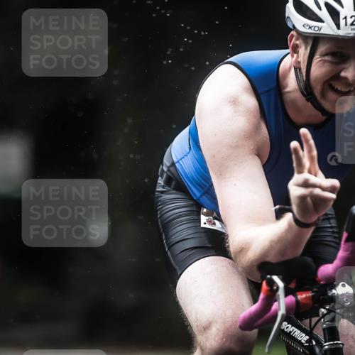 13.09.2026 - Stadtparktriathlon H.Heesch http://msf.ph/oto/10292664 13.09.2026 12:45:13 Radfahren 1203, 1274, 1285 meine-sportfotos.de
