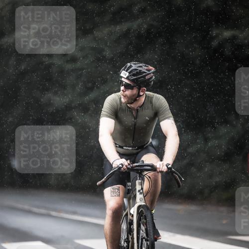 13.09.2026 - Stadtparktriathlon H.Heesch http://msf.ph/oto/10292679 13.09.2026 11:38:01 Radfahren 596 meine-sportfotos.de