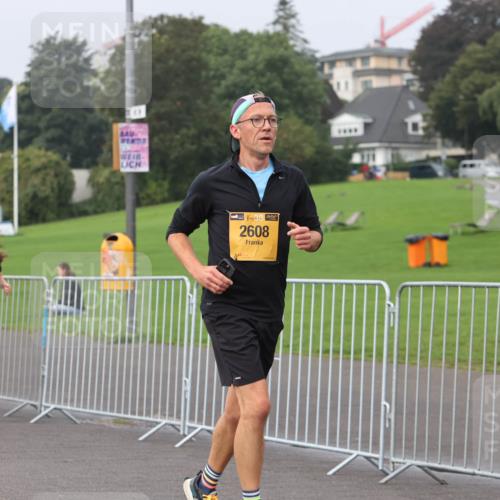 13.09.2026 - Kiel Lauf Andreas Tolksdorf http://msf.ph/oto/10292686 13.09.2026 09:25:31 Kiellinie 5562, 38, 2608, 38, 1049 meine-sportfotos.de