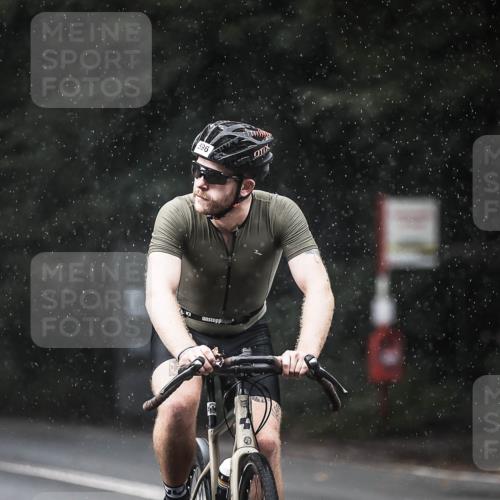 13.09.2026 - Stadtparktriathlon H.Heesch http://msf.ph/oto/10292689 13.09.2026 11:38:01 Radfahren 596 meine-sportfotos.de
