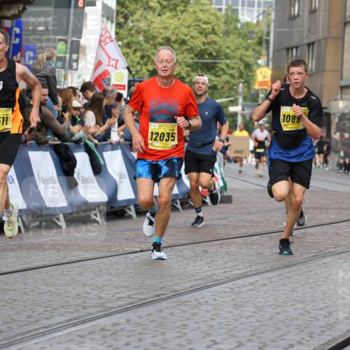 13.09.2026 - 21. swb-Marathon Bremen Strokosch-Dieckow http://msf.ph/oto/10292698 13.09.2026 10:46:41 Ziel 10228, 11110, 11287, 11356, 11706, 11925, 11926, 13609, 13640, 10289, 10445, 10504, 11199, 11661, 11783, 12364, 12375 meine-sportfotos.de