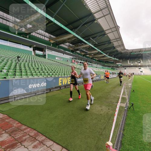 13.09.2026 - 21. swb-Marathon Bremen Michael Burmester http://msf.ph/oto/10292700 13.09.2026 10:29:17 Laufen im Stadion 10162, 10170, 10183, 10189, 10200, 10218, 10233, 10253, 10267, 10270, 10293, 10294, 10316, 10329, 10334, 10348, 10381, 10393, 10421, 10426, 10452, 10467, 10508, 10525, 10537, 10538, 10544, 10585, 10594, 10655, 10709, 10734, 10739, 10761, 10763, 10764, 10770, 10814, 10825, 10827, 10835, 10840, 10876, 10887, 10906, 10910, 10917, 10923, 10966, 10993, 11005, 11007, 11018, 11035, 11058, 11087, 11092, 11109, 11170 meine-sportfotos.de