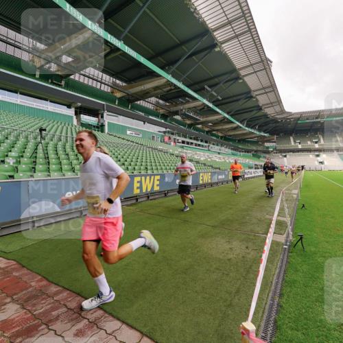 13.09.2026 - 21. swb-Marathon Bremen Michael Burmester http://msf.ph/oto/10292705 13.09.2026 10:29:18 Laufen im Stadion 10162, 10170, 10183, 10189, 10200, 10218, 10233, 10253, 10267, 10270, 10293, 10294, 10316, 10329, 10334, 10348, 10381, 10392, 10393, 10421, 10426, 10452, 10467, 10508, 10525, 10537, 10538, 10544, 10585, 10594, 10655, 10709, 10734, 10739, 10761, 10763, 10764, 10770, 10814, 10825, 10827, 10835, 10840, 10876, 10887, 10906, 10910, 10917, 10923, 10966, 10993, 11005, 11007, 11018, 11035, 11058, 11087, 11092, 11109, 11170 meine-sportfotos.de