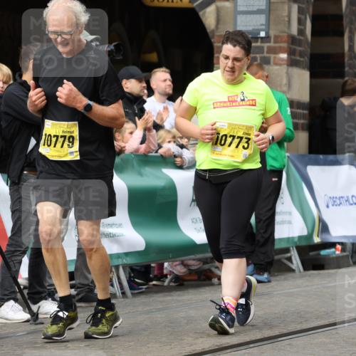 13.09.2026 - 21. swb-Marathon Bremen Strokosch-Dieckow http://msf.ph/oto/10292714 13.09.2026 11:17:25 Ziel 10295, 10335, 10999, 11355, 11461, 11495, 11653, 11672, 12101, 12287, 10472, 10756, 10979, 11709, 12334 meine-sportfotos.de
