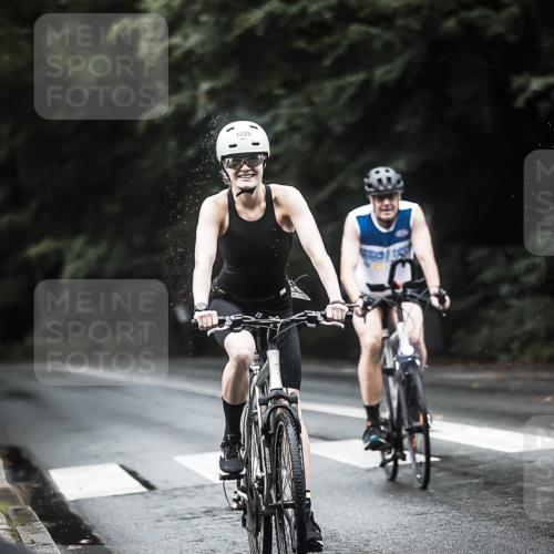 13.09.2026 - Stadtparktriathlon H.Heesch http://msf.ph/oto/10292716 13.09.2026 12:45:27 Radfahren 1088, 1120, 1225, 1226, 1267, 1280, 1298 meine-sportfotos.de
