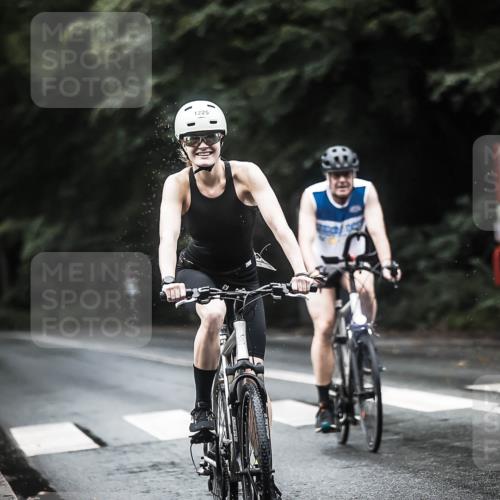 13.09.2026 - Stadtparktriathlon H.Heesch http://msf.ph/oto/10292722 13.09.2026 12:45:27 Radfahren 1088, 1120, 1225, 1226, 1267, 1280, 1298 meine-sportfotos.de