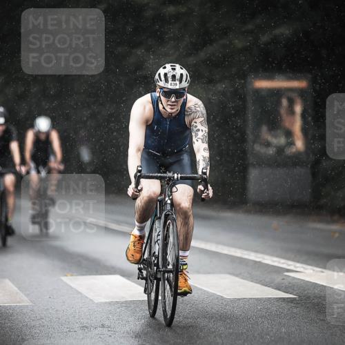 13.09.2026 - Stadtparktriathlon H.Heesch http://msf.ph/oto/10292725 13.09.2026 11:38:10 Radfahren 839, 871, 877, 882, 946 meine-sportfotos.de