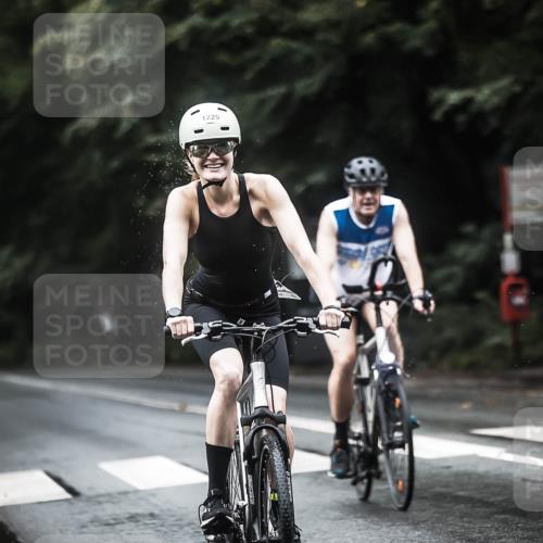 13.09.2026 - Stadtparktriathlon H.Heesch http://msf.ph/oto/10292727 13.09.2026 12:45:27 Radfahren 1088, 1120, 1225, 1226, 1267, 1280, 1298 meine-sportfotos.de