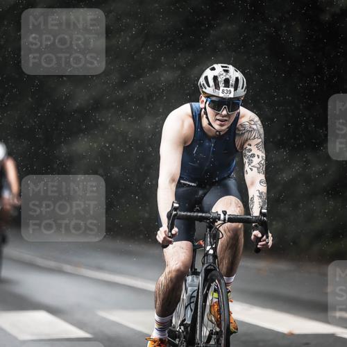 13.09.2026 - Stadtparktriathlon H.Heesch http://msf.ph/oto/10292741 13.09.2026 11:38:11 Radfahren 839, 871, 877, 882, 946 meine-sportfotos.de