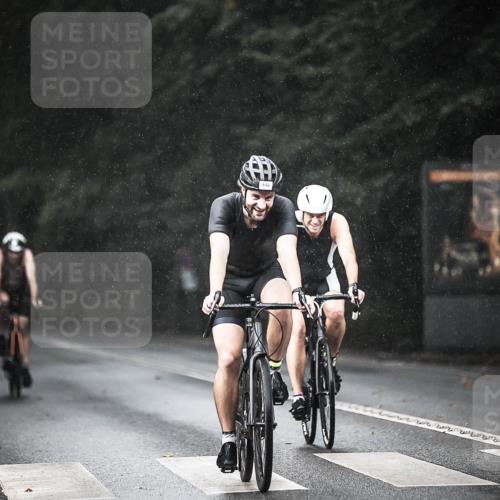 13.09.2026 - Stadtparktriathlon H.Heesch http://msf.ph/oto/10292759 13.09.2026 11:38:12 Radfahren 839, 871, 877, 882, 946 meine-sportfotos.de